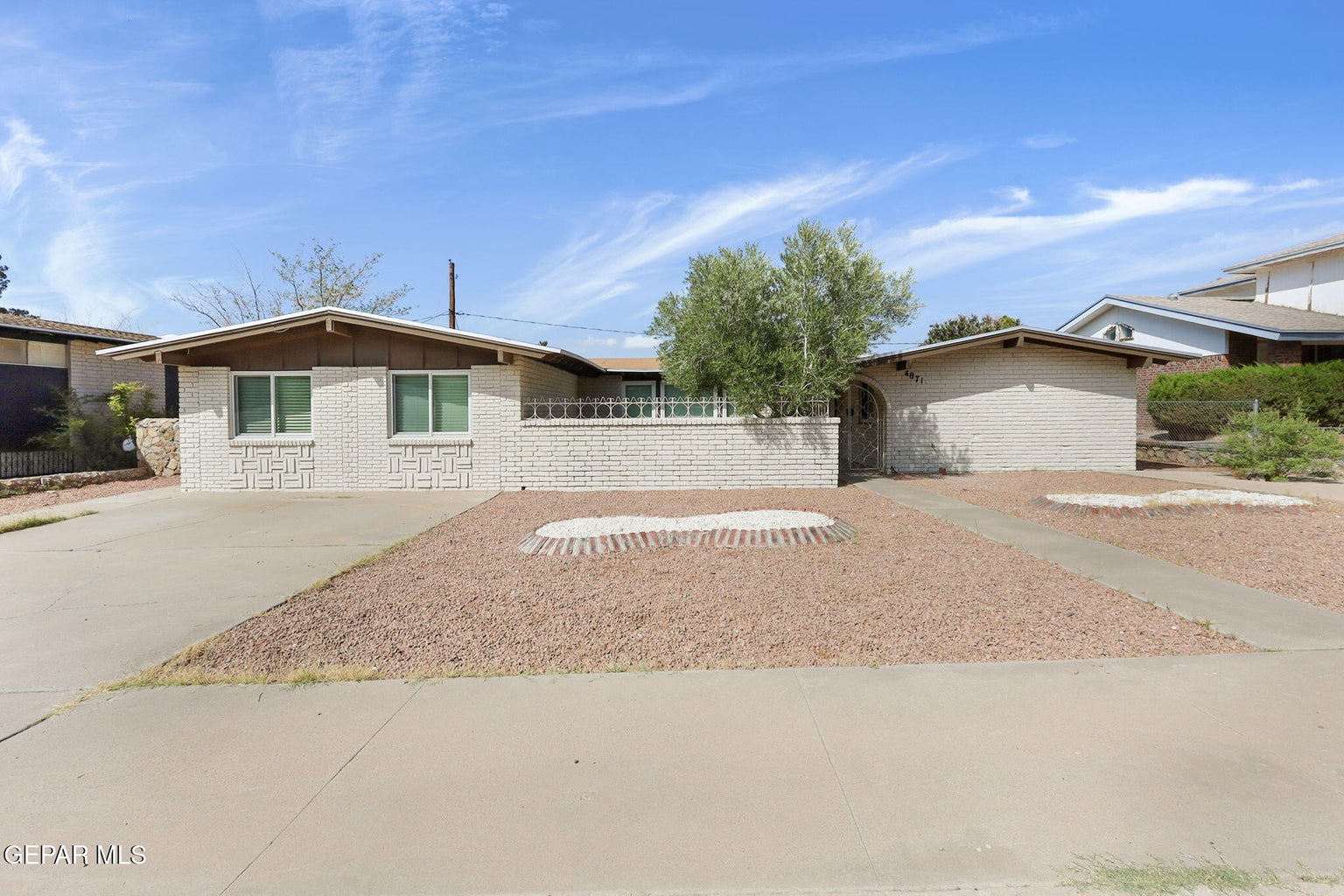 4871 Los Reales Drive